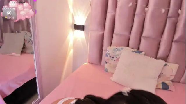 Image 2 of nikybrooks Stream on Chaturbate on 1 month ago