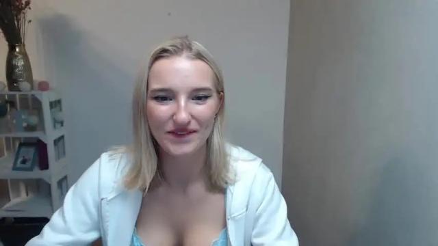 Image 2 of nina_ninax Stream on Chaturbate on 16 months ago