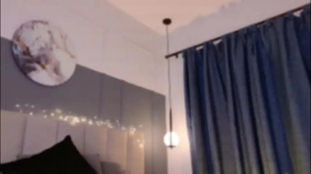 Image 7 of nina_ross_ Stream on Chaturbate on 11 days ago