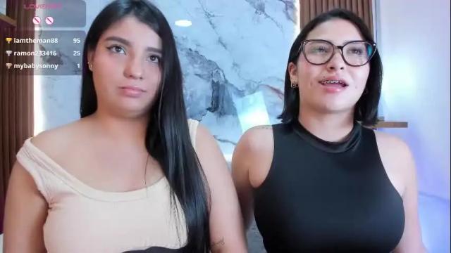 Image 11 of ninablooms01 Stream on Chaturbate on 13 days ago