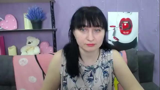 Image 4 of ninaflawlees Stream on Chaturbate on 22 days ago
