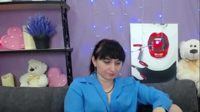 Image 3 of ninaflawlees Stream on Chaturbate on 21 days ago