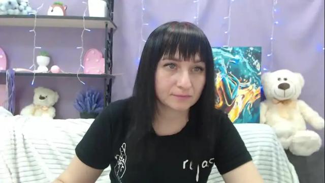Image 2 of ninaflawlees Stream on Chaturbate on 4 days ago