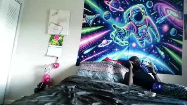 Image 8 of ninakhalifa Stream on Chaturbate on 3 months ago