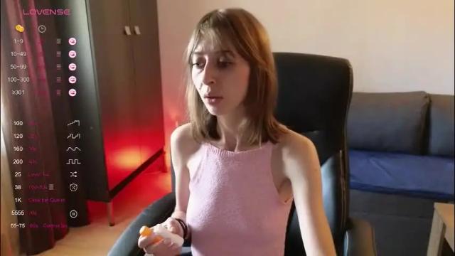 Image 4 of ninanovalicious Stream on Chaturbate on 2 months ago