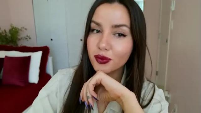 Image 10 of ninaoneil Stream on Chaturbate on 16 days ago