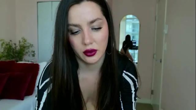 Image 11 of ninaoneil Stream on Chaturbate on 17 days ago