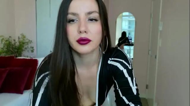 Image 12 of ninaoneil Stream on Chaturbate on 17 days ago