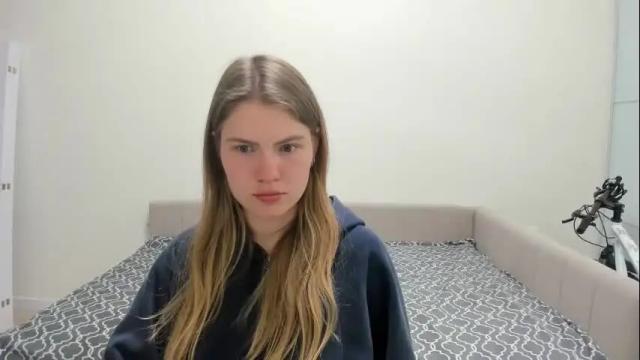 Image 2 of ninarihh Stream on Chaturbate on 2 months ago