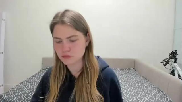 Image 3 of ninarihh Stream on Chaturbate on 2 months ago