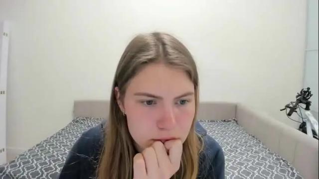 Image 4 of ninarihh Stream on Chaturbate on 2 months ago