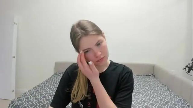 Image 3 of ninarihh Stream on Chaturbate on 2 months ago