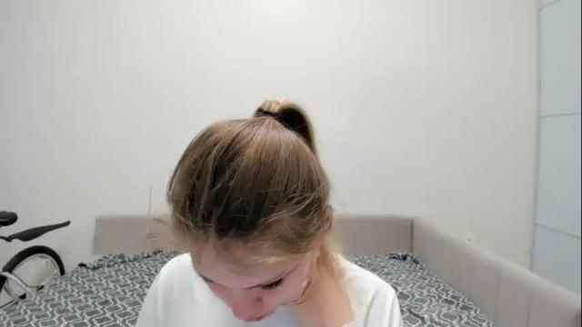 Image 4 of ninarihh Stream on Chaturbate on 1 month ago