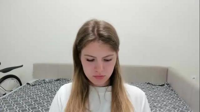 Image 4 of ninarihh Stream on Chaturbate on 26 days ago