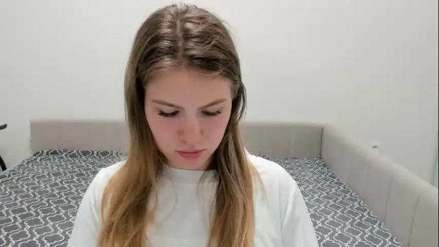 Image 4 of ninarihh Stream on Chaturbate on 24 days ago