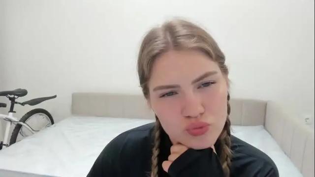 Image 10 of ninarihh Stream on Chaturbate on 16 days ago