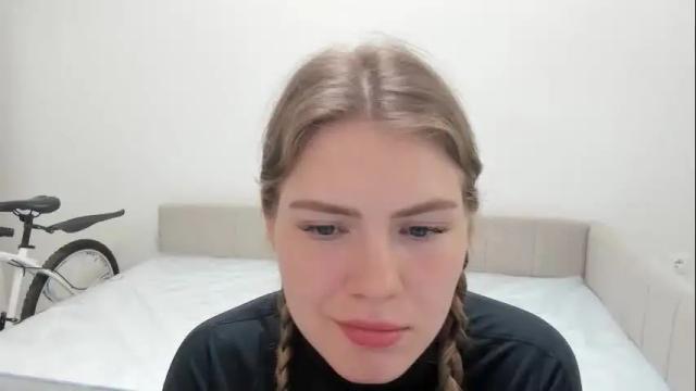 Image 11 of ninarihh Stream on Chaturbate on 16 days ago