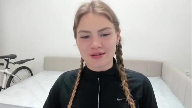 Image 8 of ninarihh Stream on Chaturbate on 16 days ago