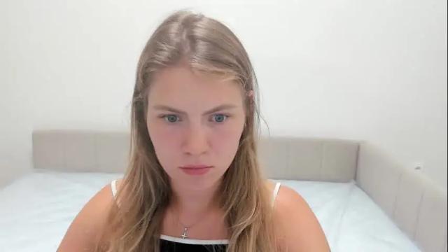 Image 8 of ninarihh Stream on Chaturbate on 7 days ago