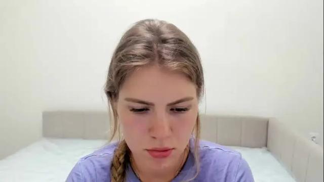 Image 4 of ninarihh Stream on Chaturbate on 2 days ago