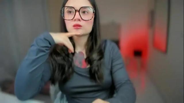 Image 2 of ninavolkov Stream on Chaturbate on 4 months ago