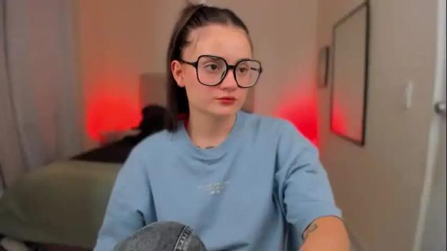 Image 2 of ninavolkov Stream on Chaturbate on 2 months ago