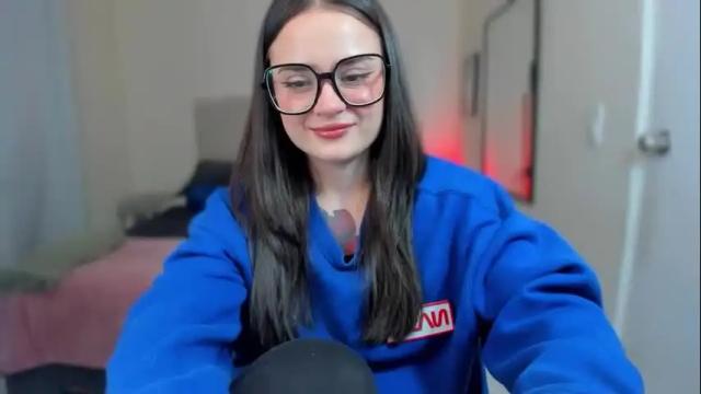 Image 3 of ninavolkov Stream on Chaturbate on 2 months ago