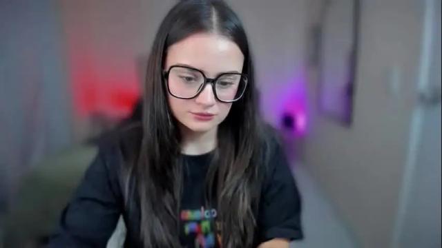 Image 10 of ninavolkov Stream on Chaturbate on 2 months ago