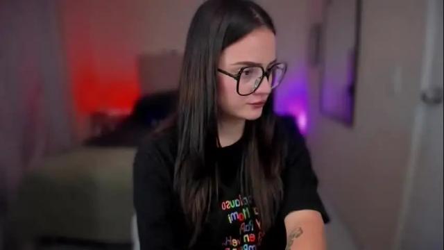 Image 11 of ninavolkov Stream on Chaturbate on 2 months ago