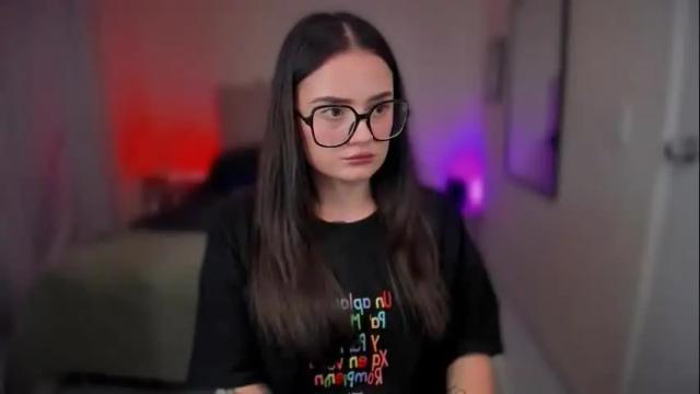 Image 12 of ninavolkov Stream on Chaturbate on 2 months ago