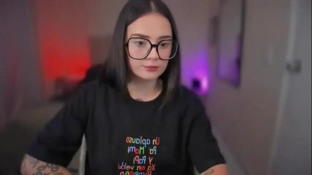 Image 4 of ninavolkov Stream on Chaturbate on 2 months ago