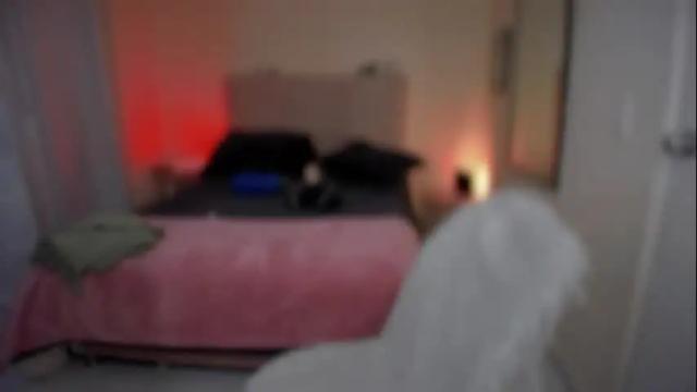 Image 12 of ninavolkov Stream on Chaturbate on 2 months ago