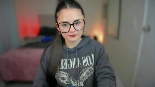 Image 3 of ninavolkov Stream on Chaturbate on 2 months ago