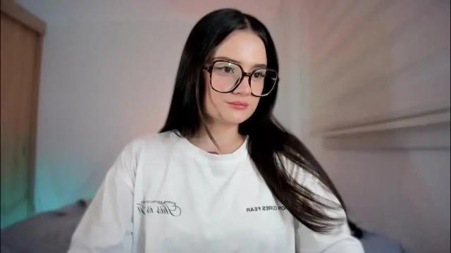 Image 2 of ninavolkov Stream on Chaturbate on 1 month ago