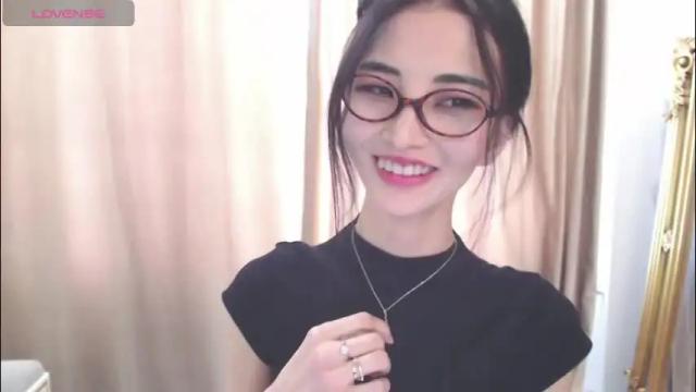 Image 12 of niufrommacau Stream on Chaturbate on 1 month ago