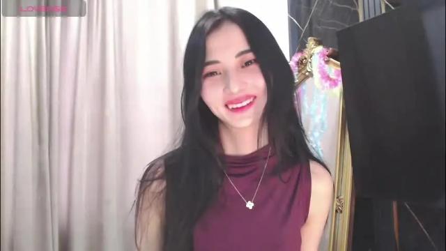 Image 2 of niufrommacau Stream on Chaturbate on 15 days ago