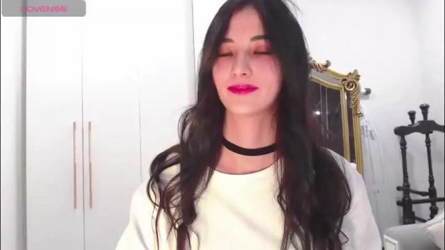 Image 2 of niufrommacau Stream on Chaturbate on 9 days ago