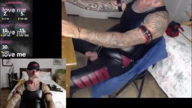 Image 10 of njdbear Stream on Chaturbate on 1 month ago
