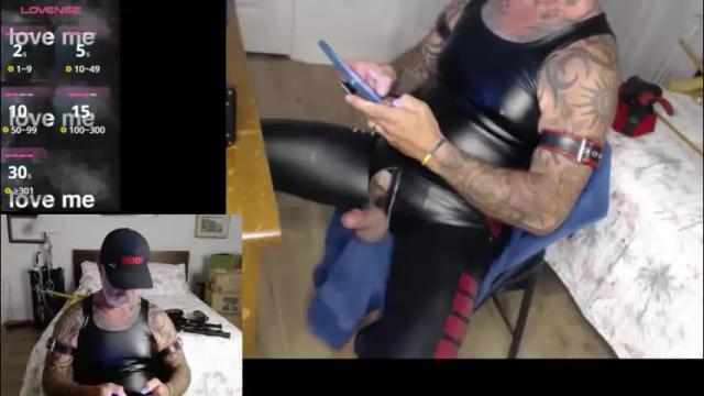 Image 12 of njdbear Stream on Chaturbate on 1 month ago