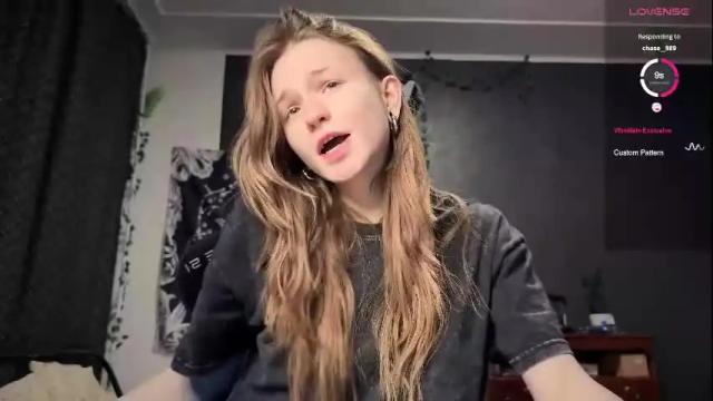 Image 7 of nloraaa Stream on Chaturbate on 1 month ago