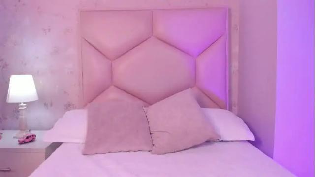 Image 11 of noa_butterfly Stream on Chaturbate on 17 days ago