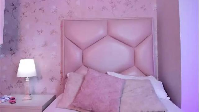 Image 6 of noa_butterfly Stream on Chaturbate on 1 month ago