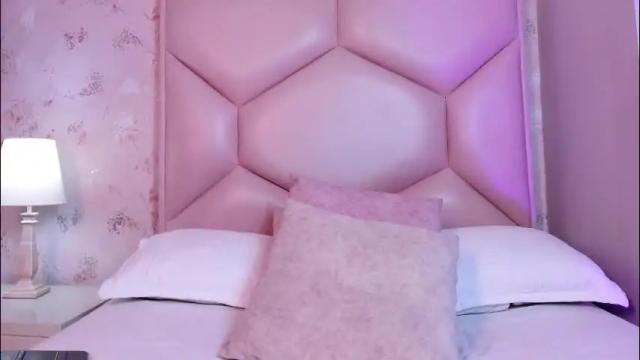 Image 3 of noa_butterfly Stream on Chaturbate on 25 days ago