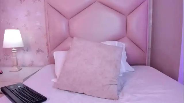 Image 8 of noa_butterfly Stream on Chaturbate on 7 days ago