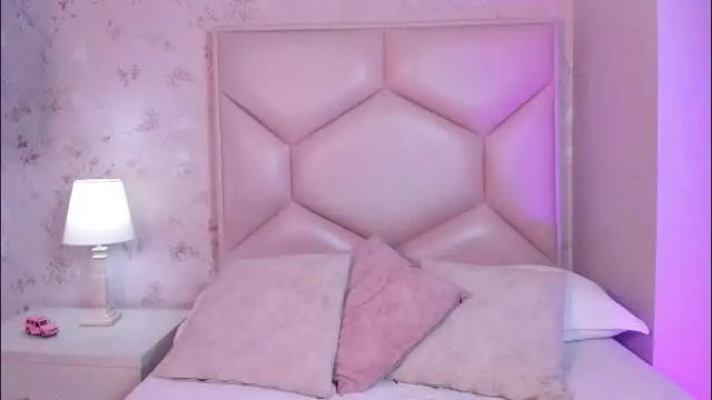 Image 3 of noa_butterfly Stream on Chaturbate on 1 day ago