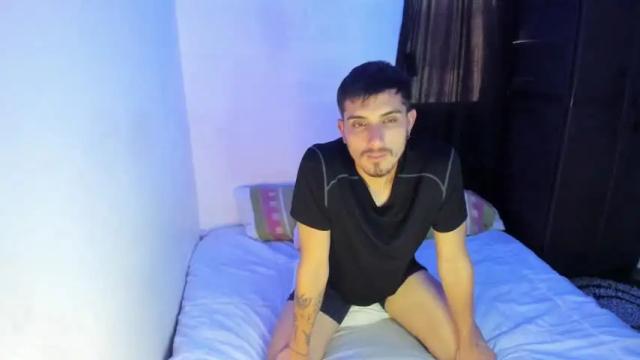 Image 4 of noah_athena Stream on Chaturbate on 14 months ago