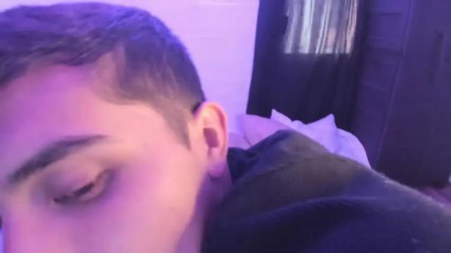 Image 4 of noah_athena Stream on Chaturbate on 14 months ago
