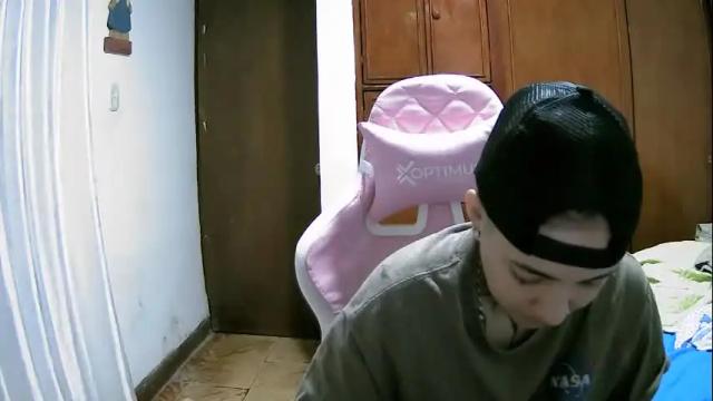 Image 4 of noah_martini Stream on Chaturbate on 8 days ago