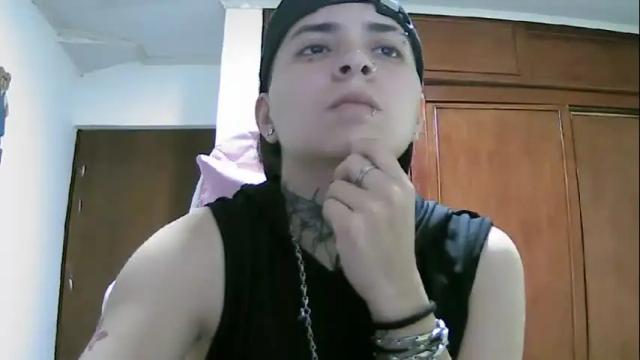Image 2 of noah_martini Stream on Chaturbate on 3 days ago