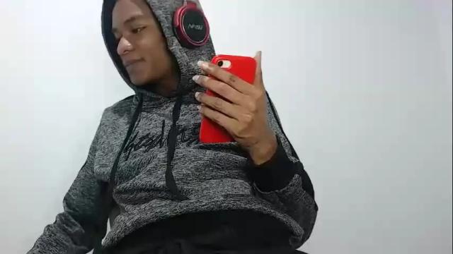 Image 6 of noah_miller7 Stream on Chaturbate on 13 days ago